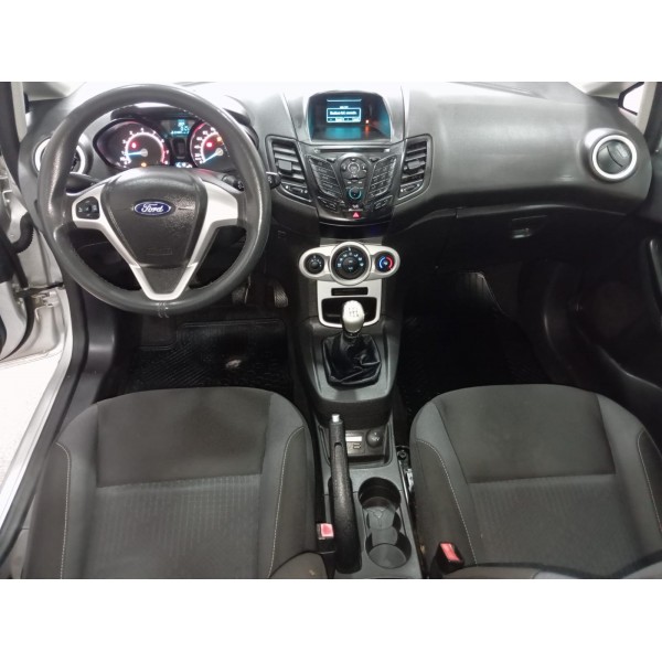 Ford Fiesta SE 1.6 Manual